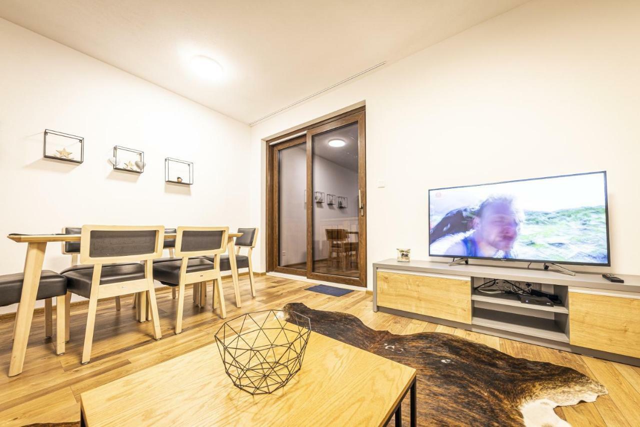 Apartmanovy Dom Poludnica - Chopok Juh Тале Екстер'єр фото