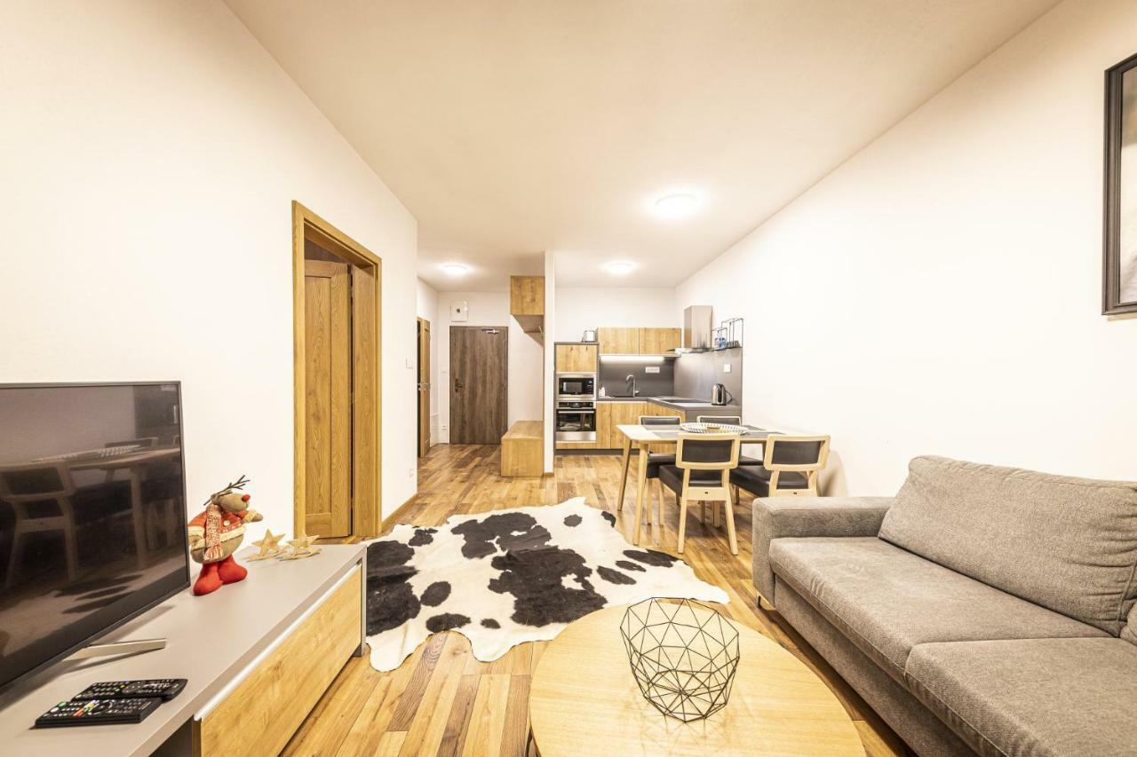 Apartmanovy Dom Poludnica - Chopok Juh Тале Екстер'єр фото